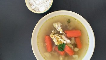 Mamas Hühnersuppe